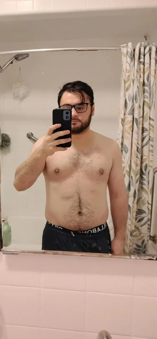 1 year weightloss and gym glowup — before and after photo — Bodybuilding on GlowUps