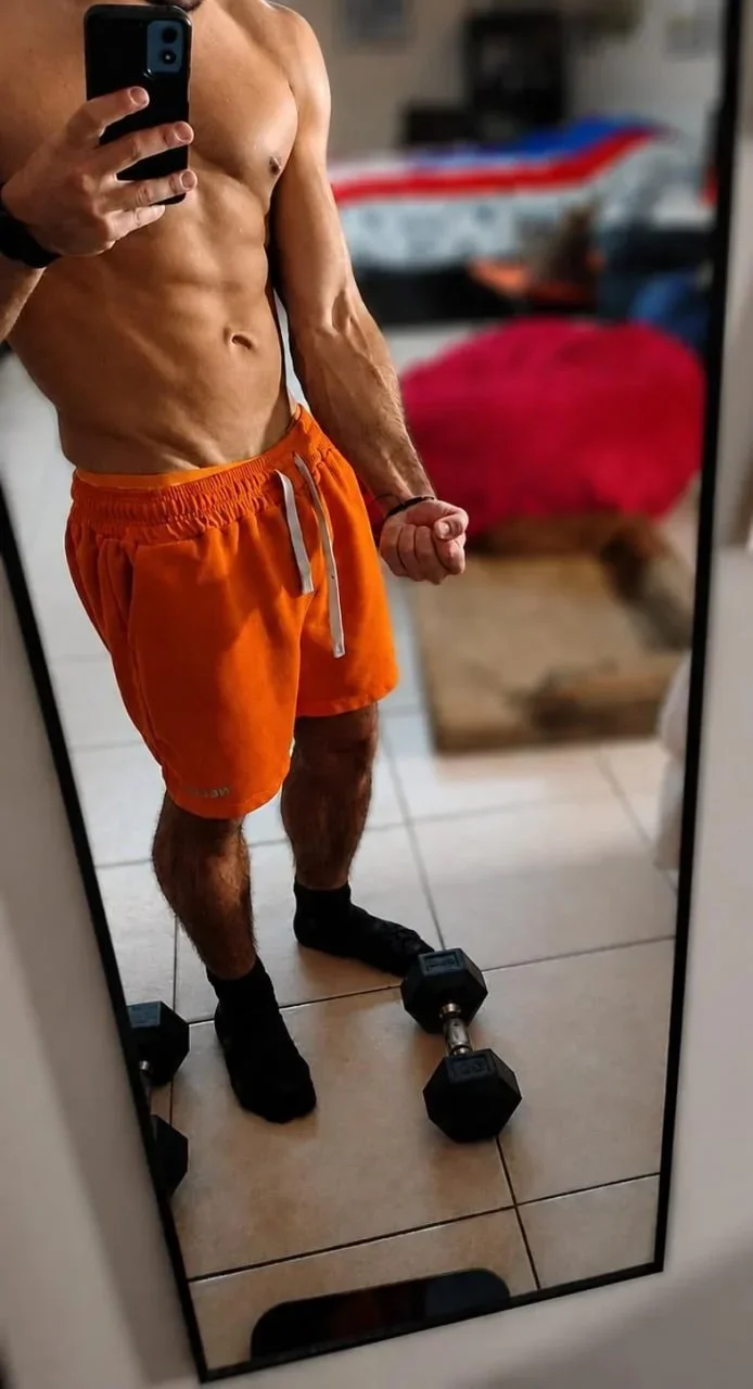 1 year weightloss and gym glowup — before and after photo — Bodybuilding on GlowUps