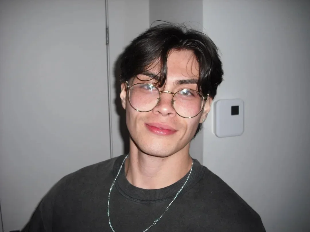The difference of 3 years — before and after photo — General Glowups on GlowUps